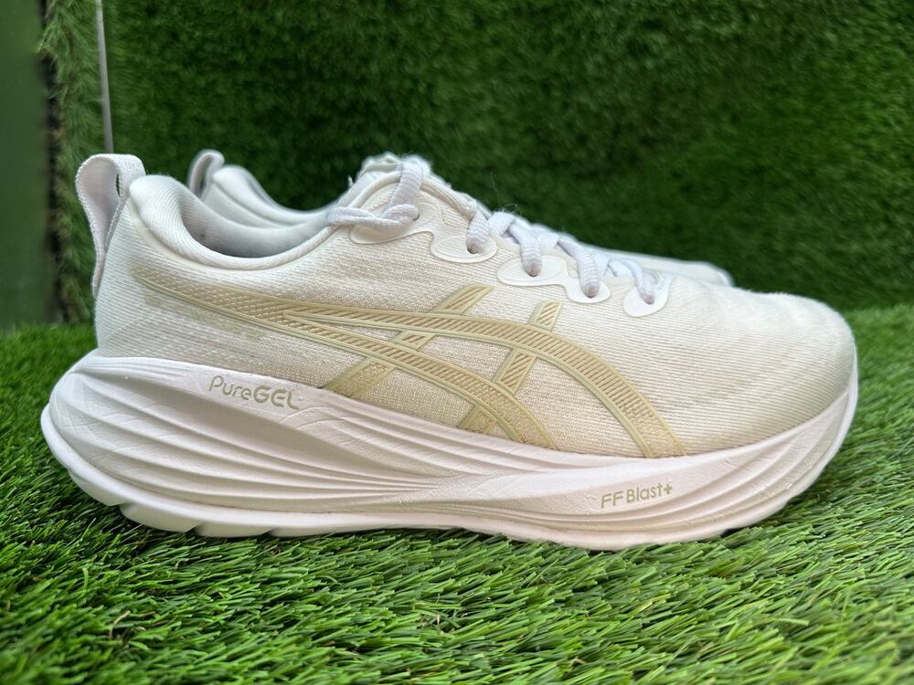 Asics Gel-Cumulus 27 1012B772 Athletic Sneaker Women's 7.5 White Mesh Training